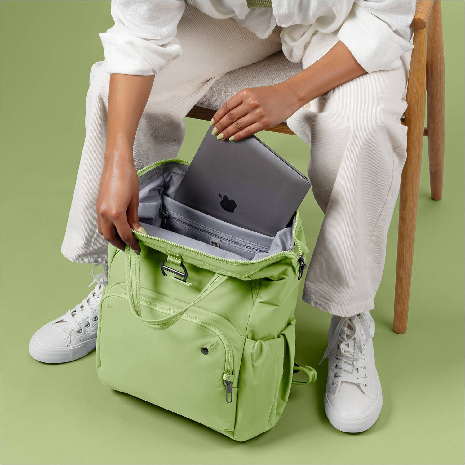 Системы защиты от вскрытия рюкзака Pacsafe Citysafe CX backpack